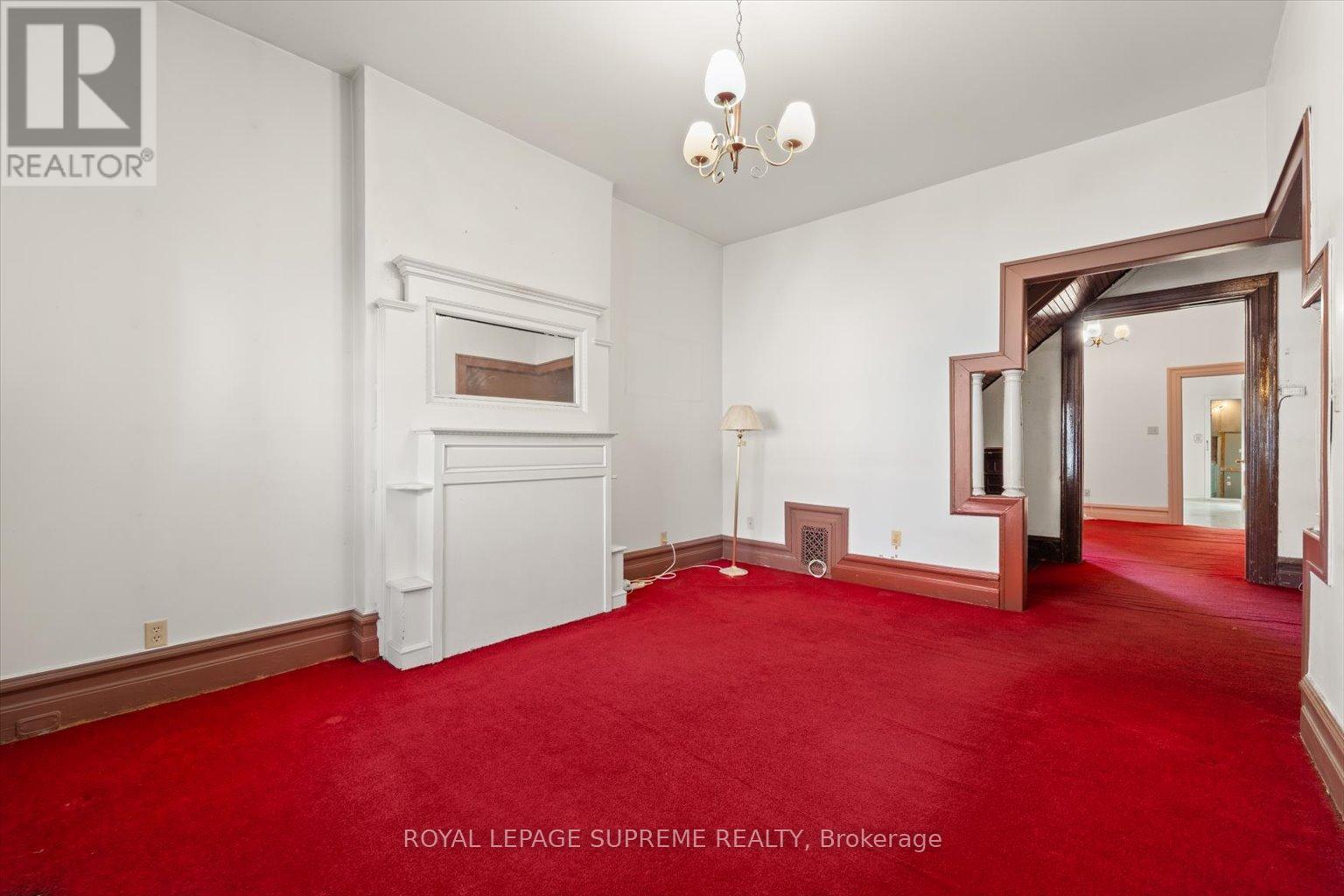 1309 King Street W Property Photo 10