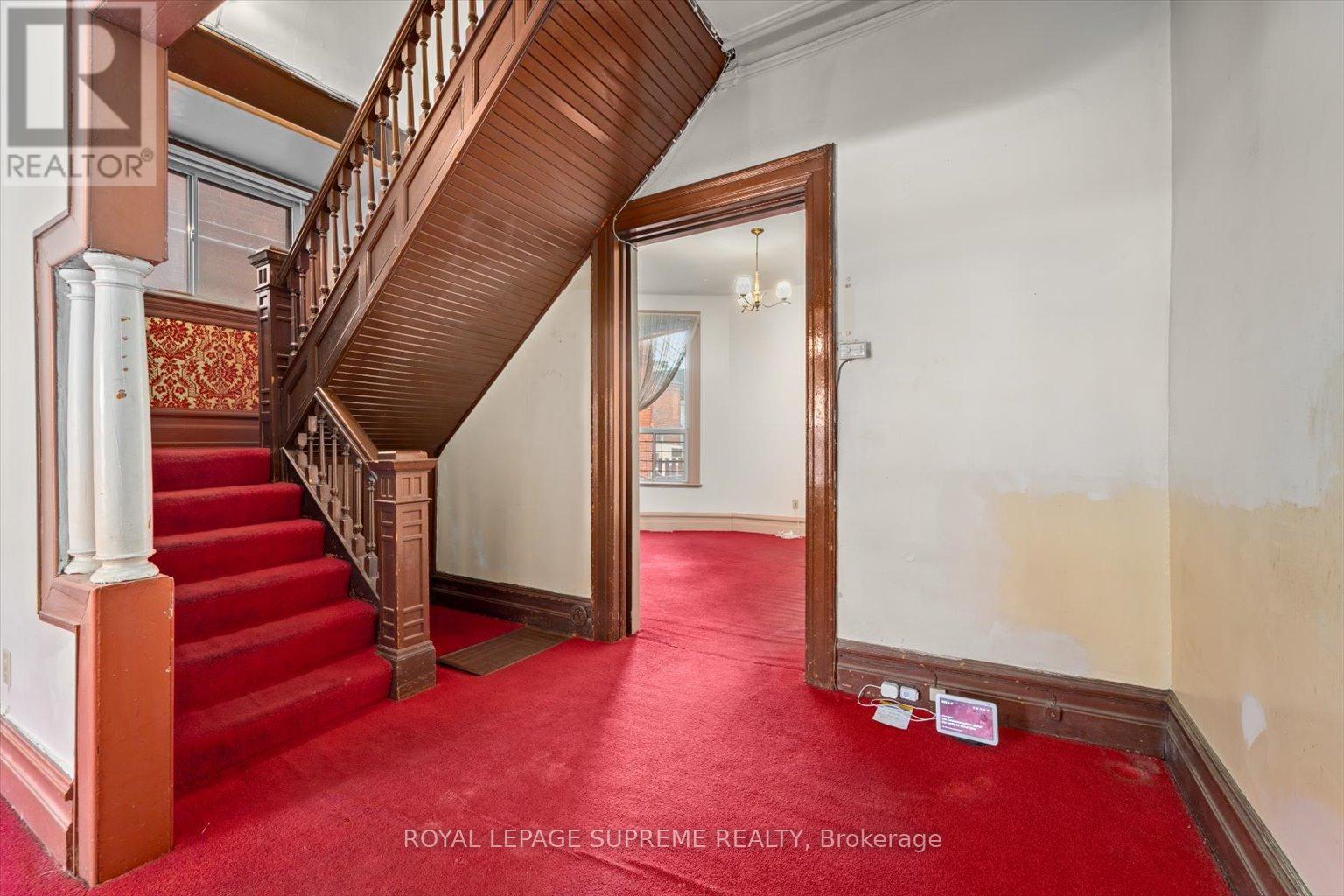 1309 King Street W Property Photo 12