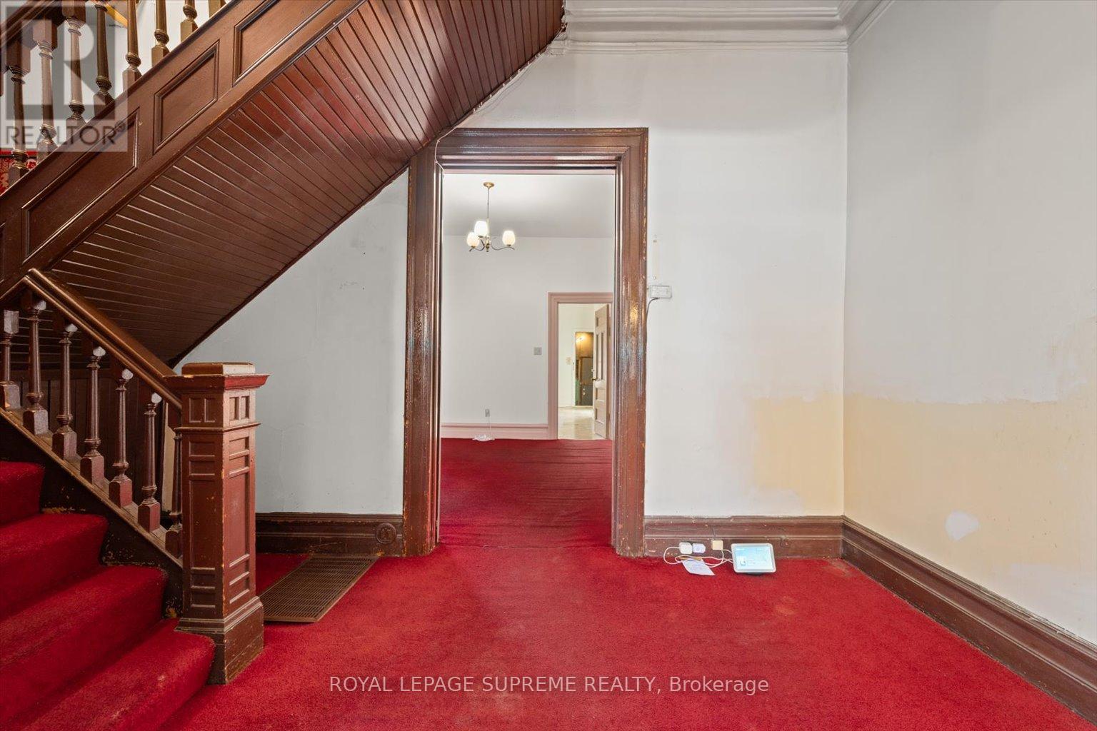 1309 King Street W Property Photo 13