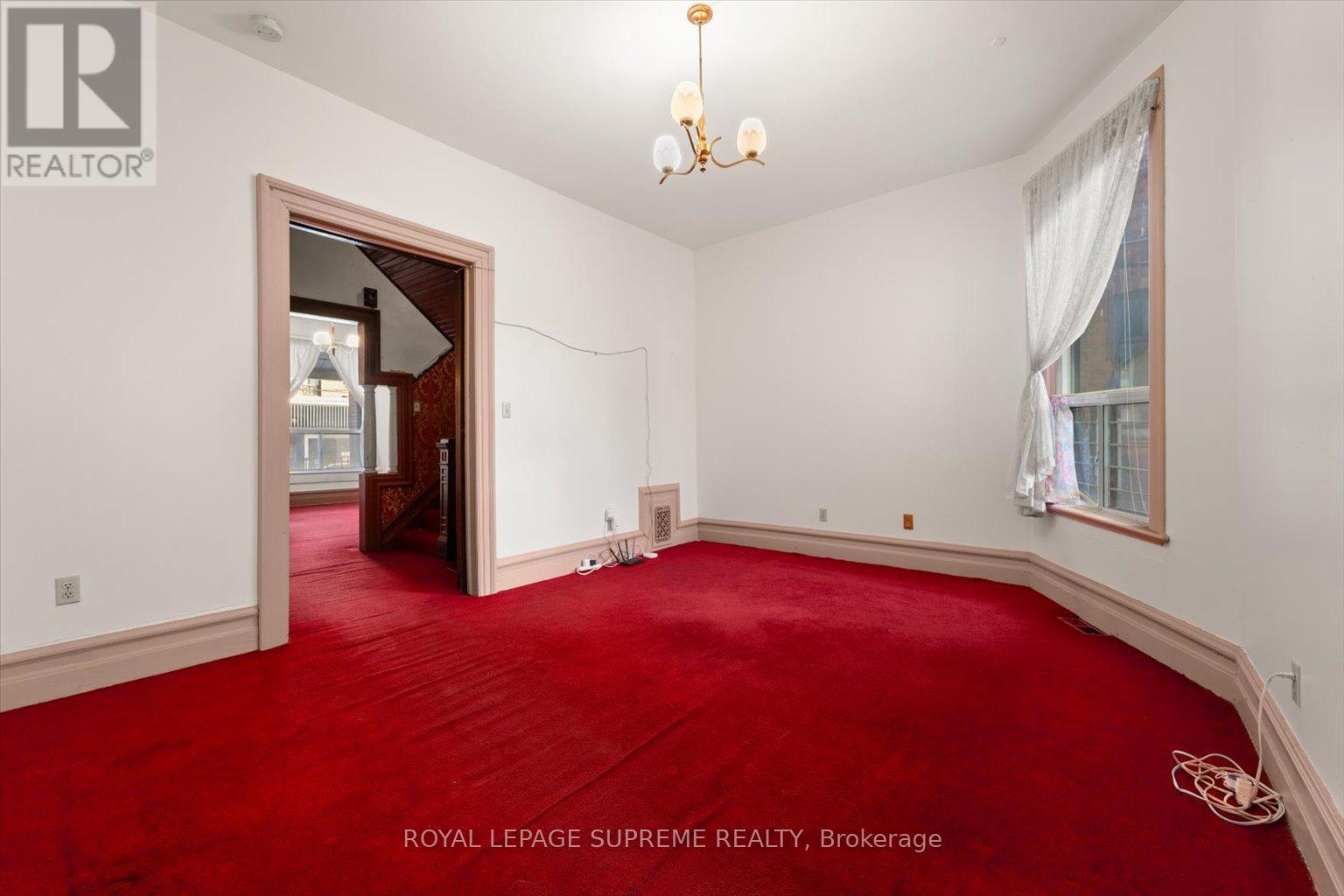 1309 King Street W Property Photo 14