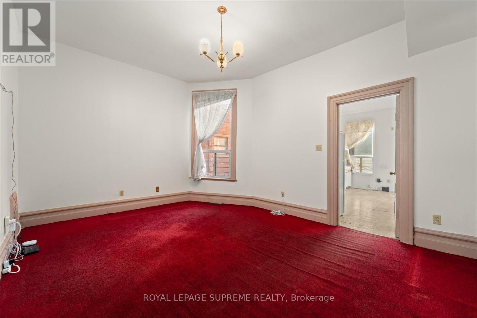1309 King Street W Property Photo 15
