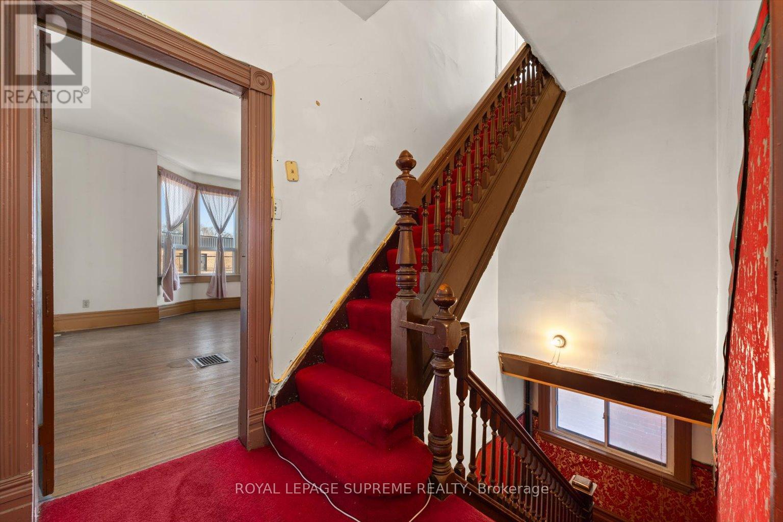 1309 King Street W Property Photo 20