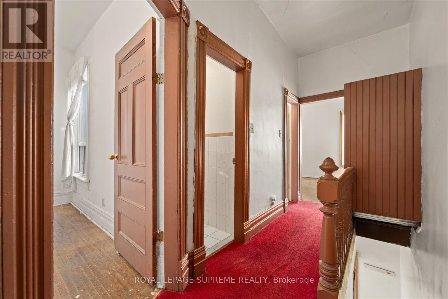 1309 King Street W Property Photo 22