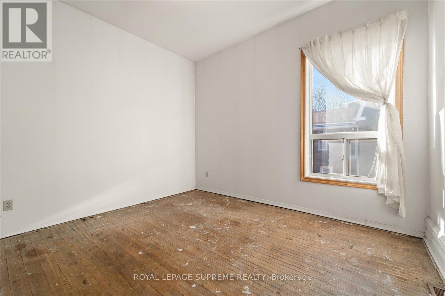 1309 King Street W Property Photo 24