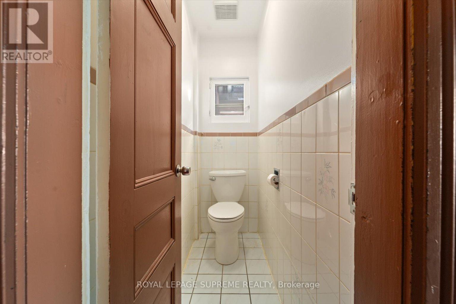1309 King Street W Property Photo 25