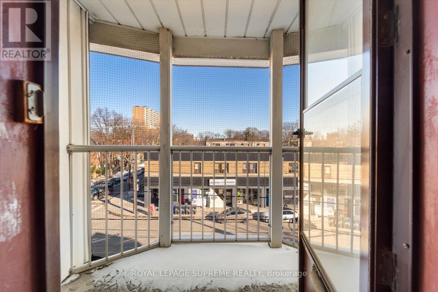 1309 King Street W Property Photo 30