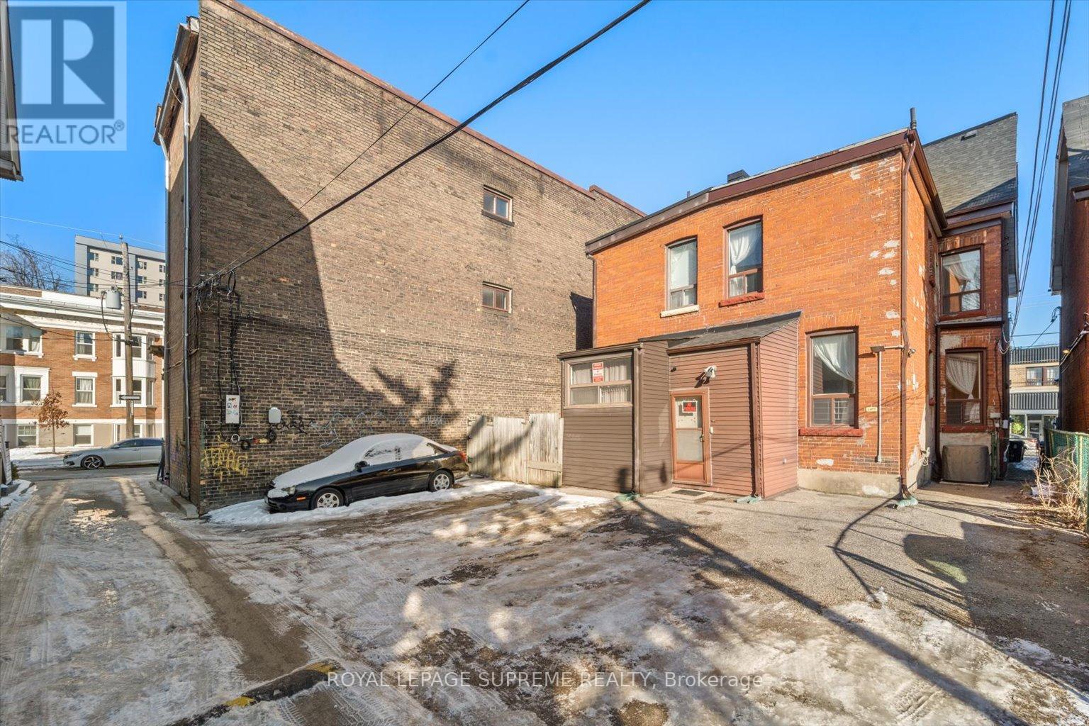 1309 King Street W Property Photo 38