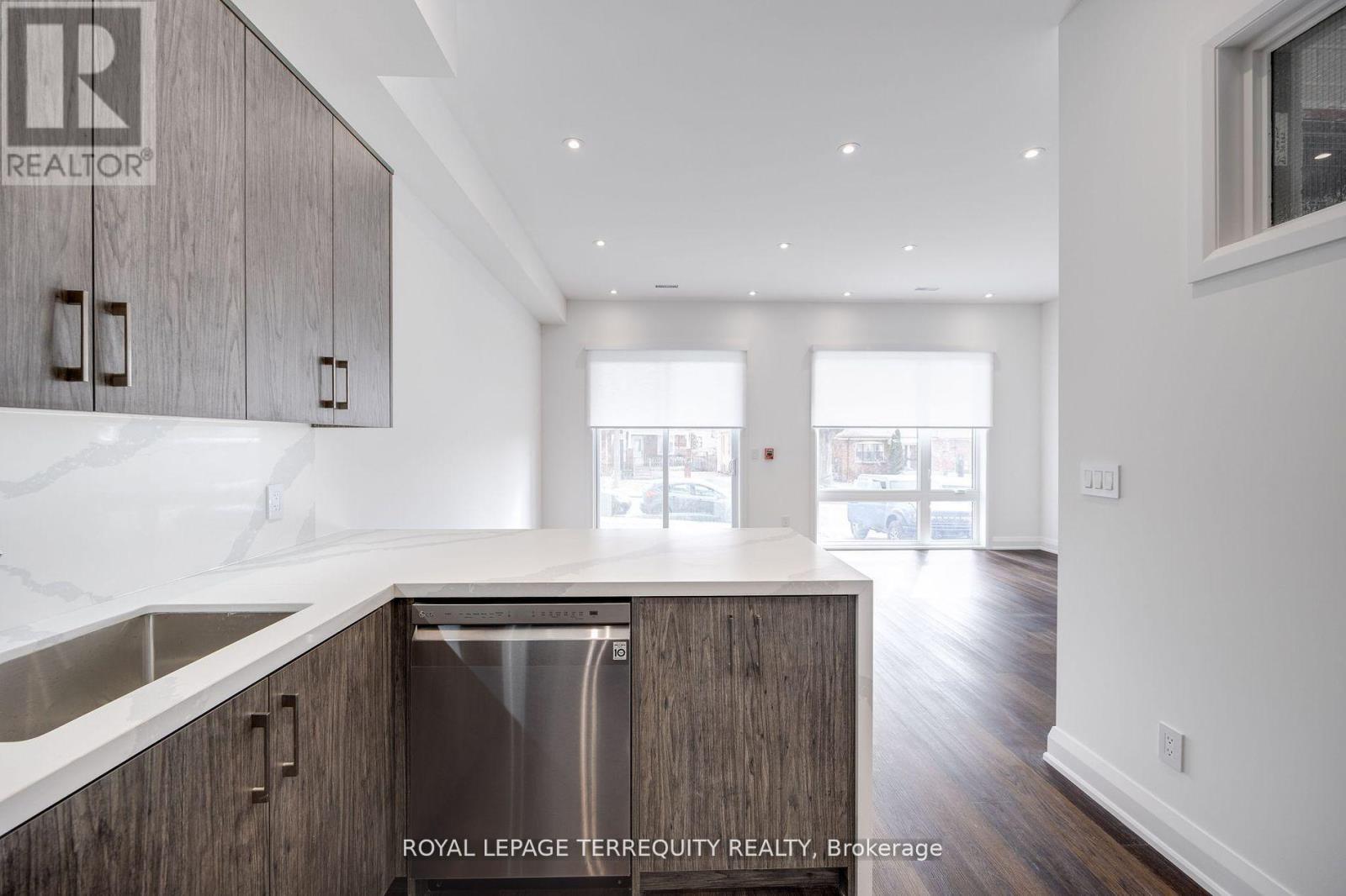 4 - 80 Holwood Avenue Property Photo 3