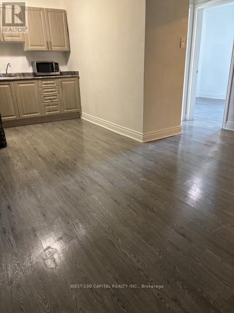 4 - 2544 Eglinton Avenue W Property Photo 5