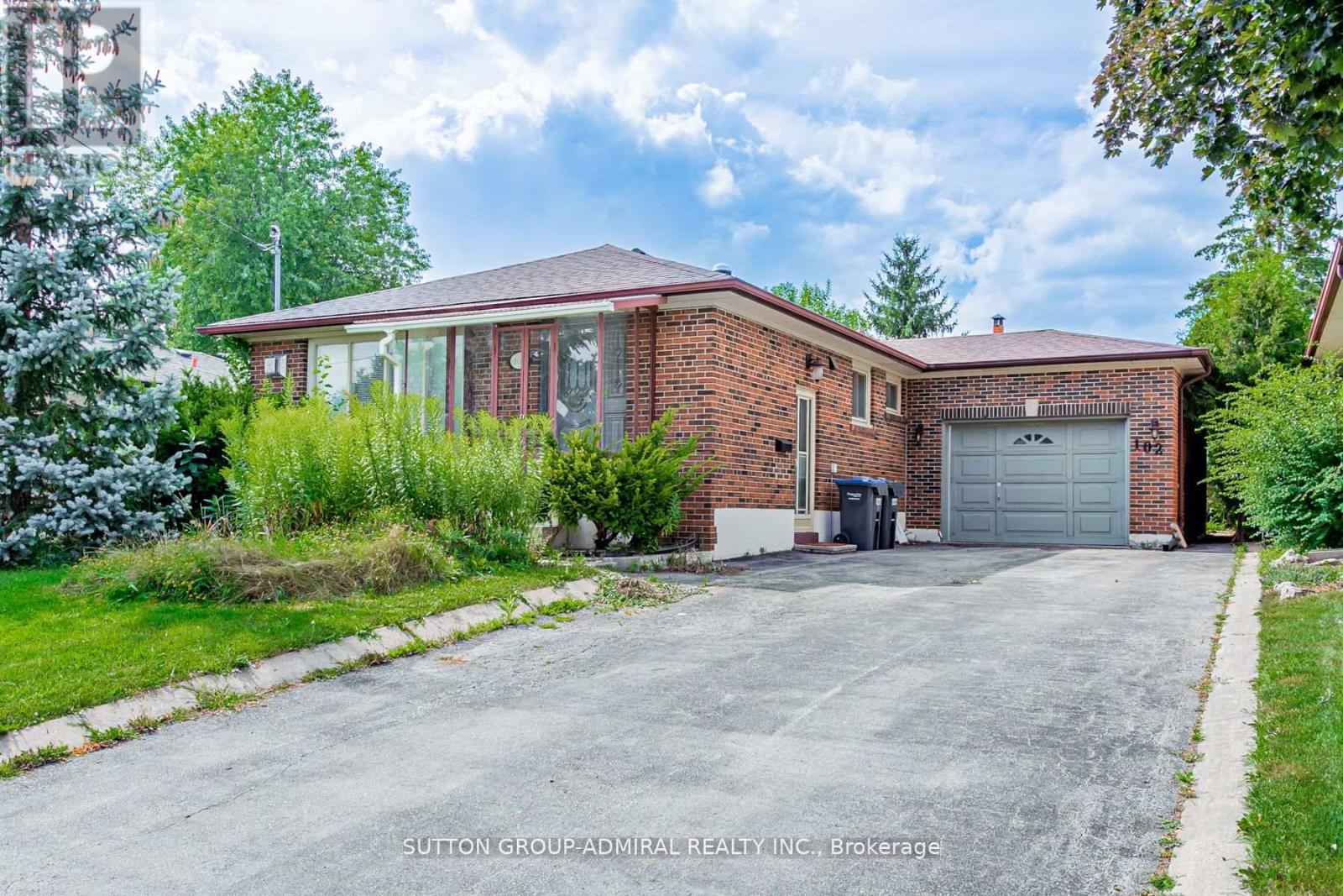 UPPER - 102 CORNWALL ROAD Property Photo 1