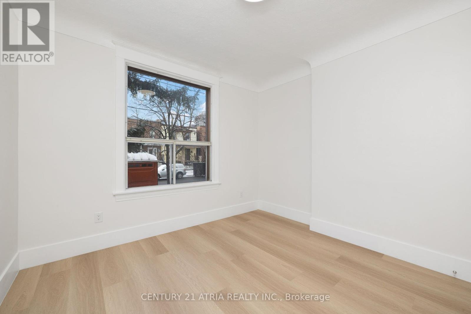Main - 451 Lansdowne Avenue Property Photo 4