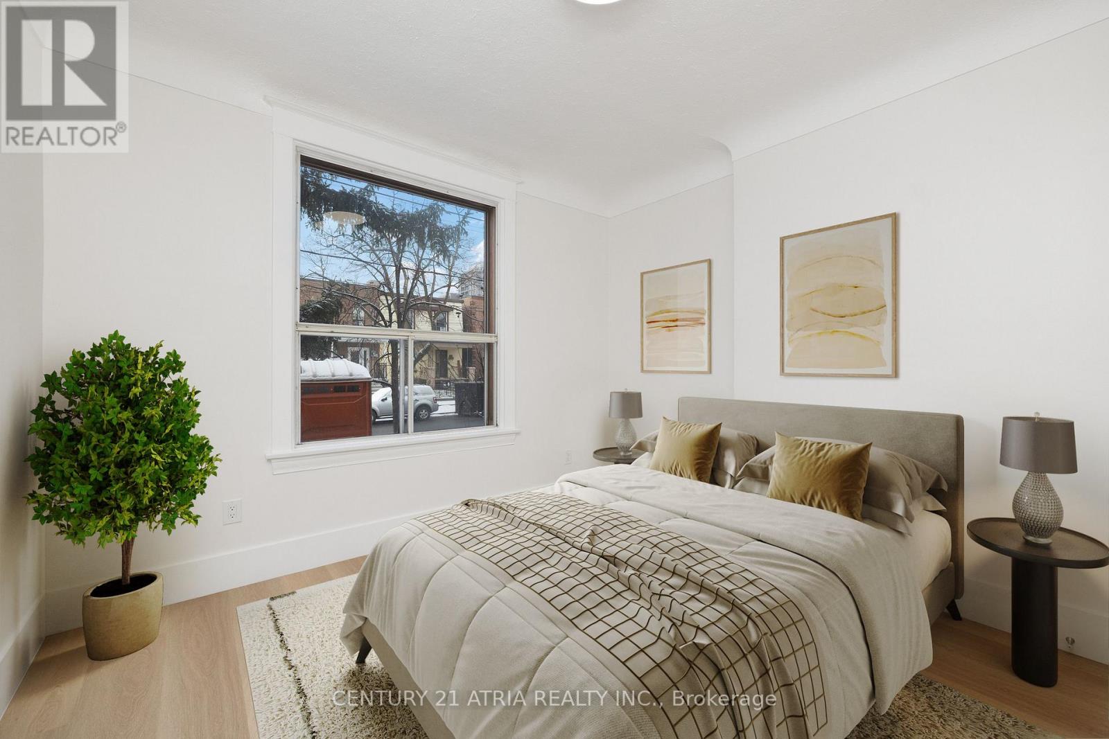 Main - 451 Lansdowne Avenue Property Photo 5
