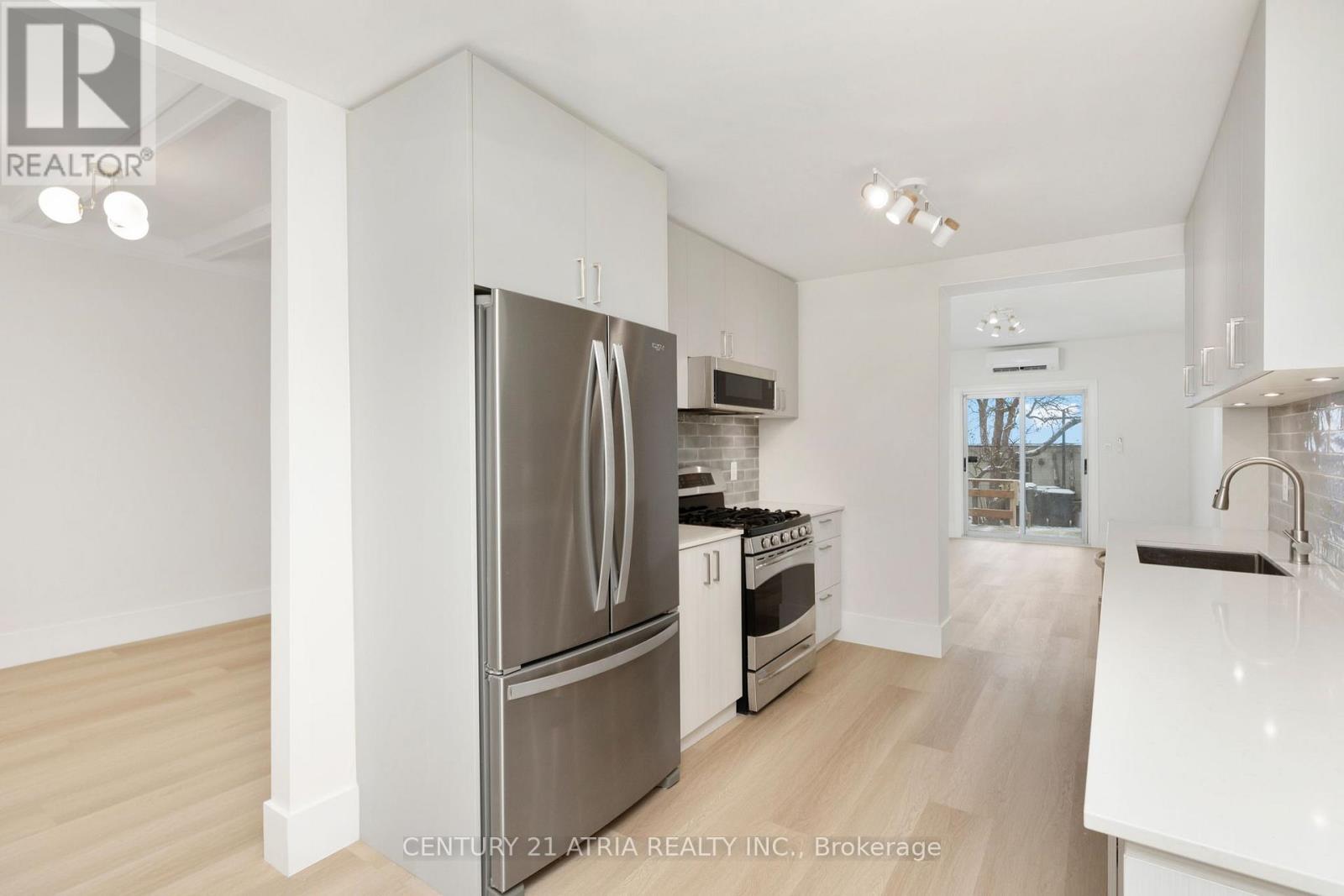 Main - 451 Lansdowne Avenue Property Photo 15