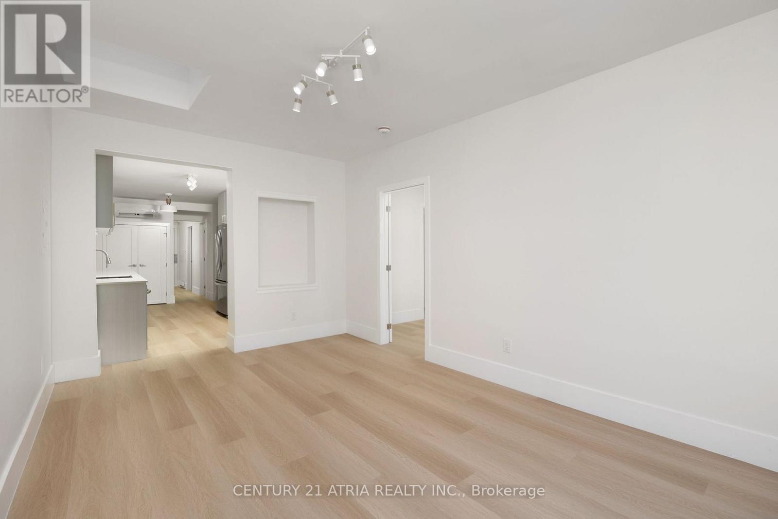 Main - 451 Lansdowne Avenue Property Photo 19