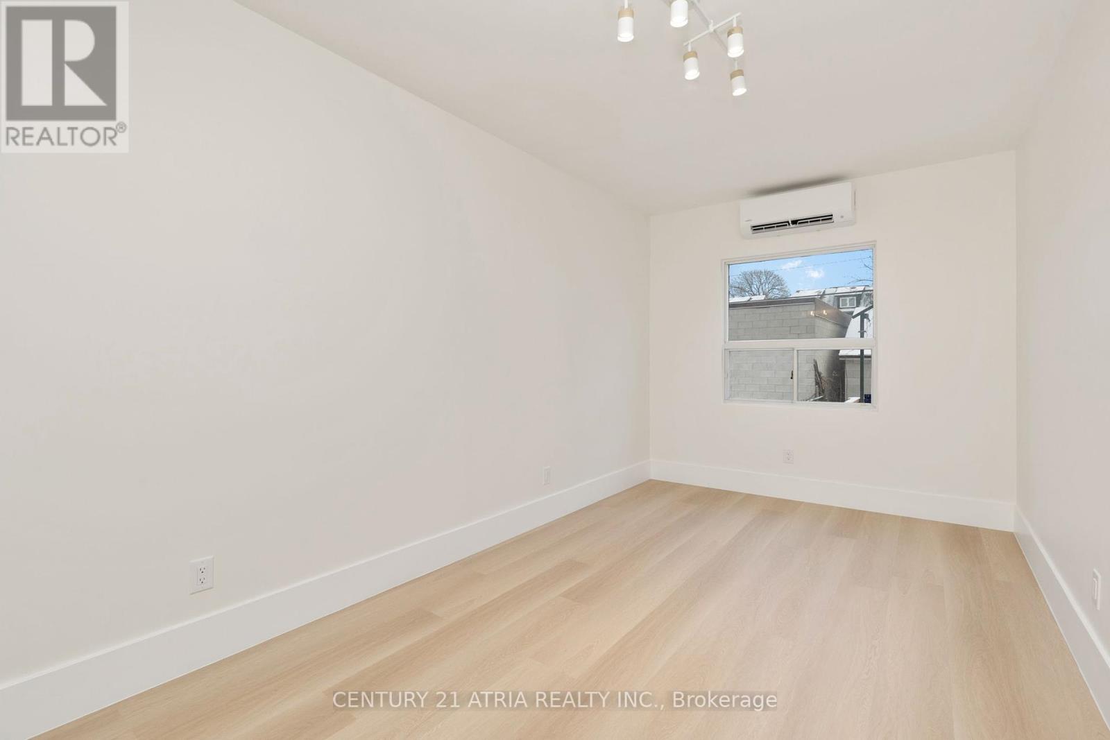 Main - 451 Lansdowne Avenue Property Photo 20