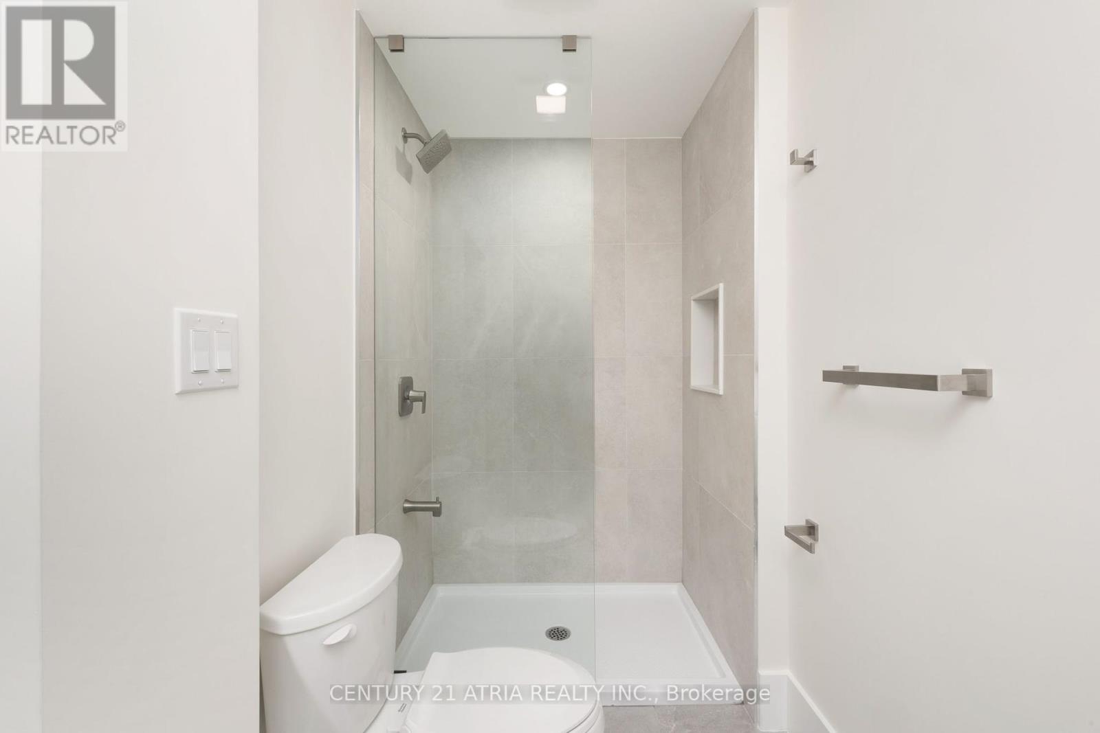 Main - 451 Lansdowne Avenue Property Photo 24
