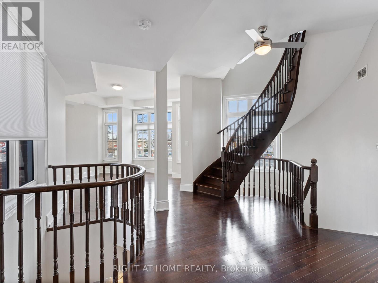 8 - 120 Bronte Road Property Photo 3