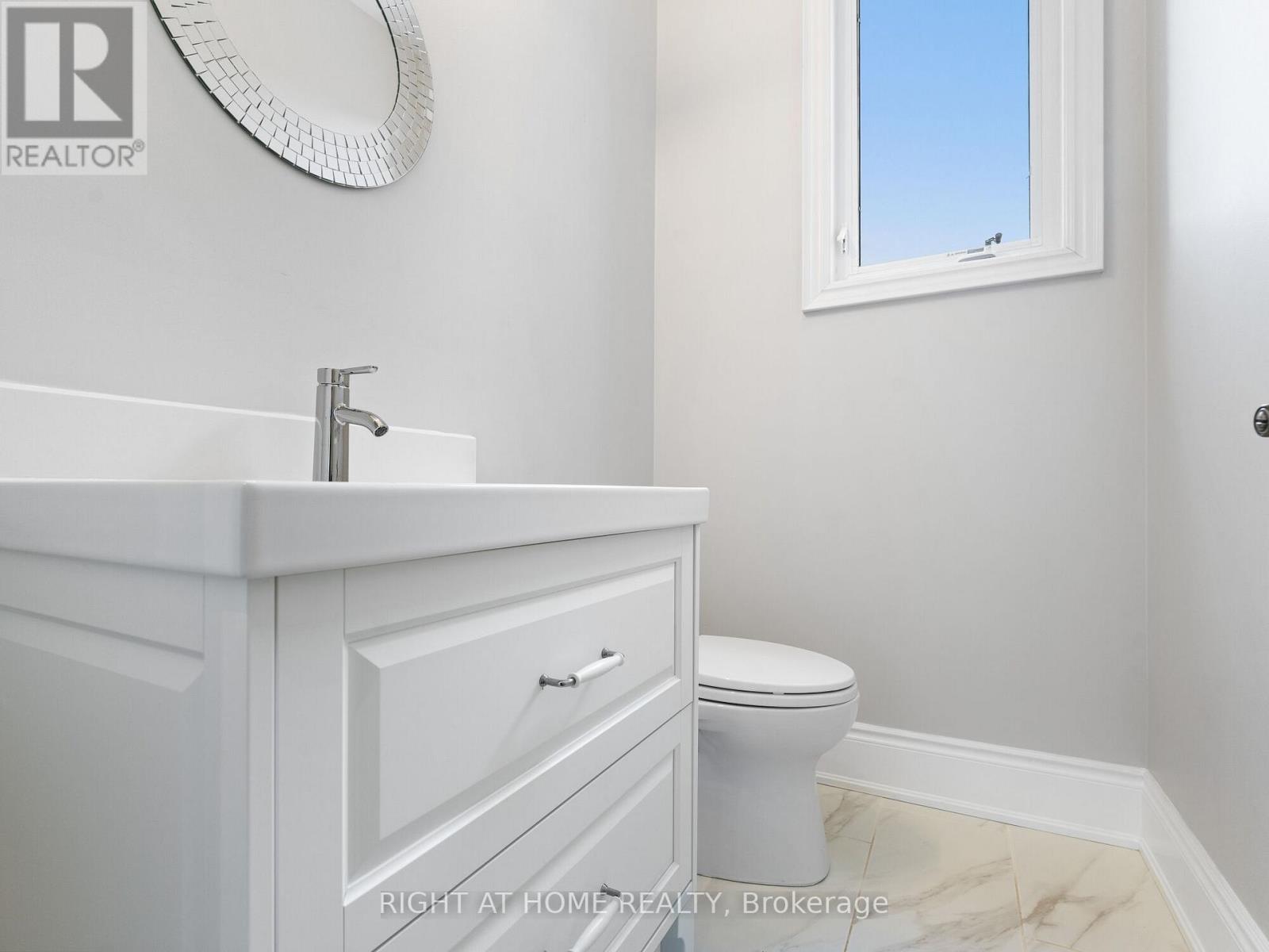 8 - 120 Bronte Road Property Photo 10