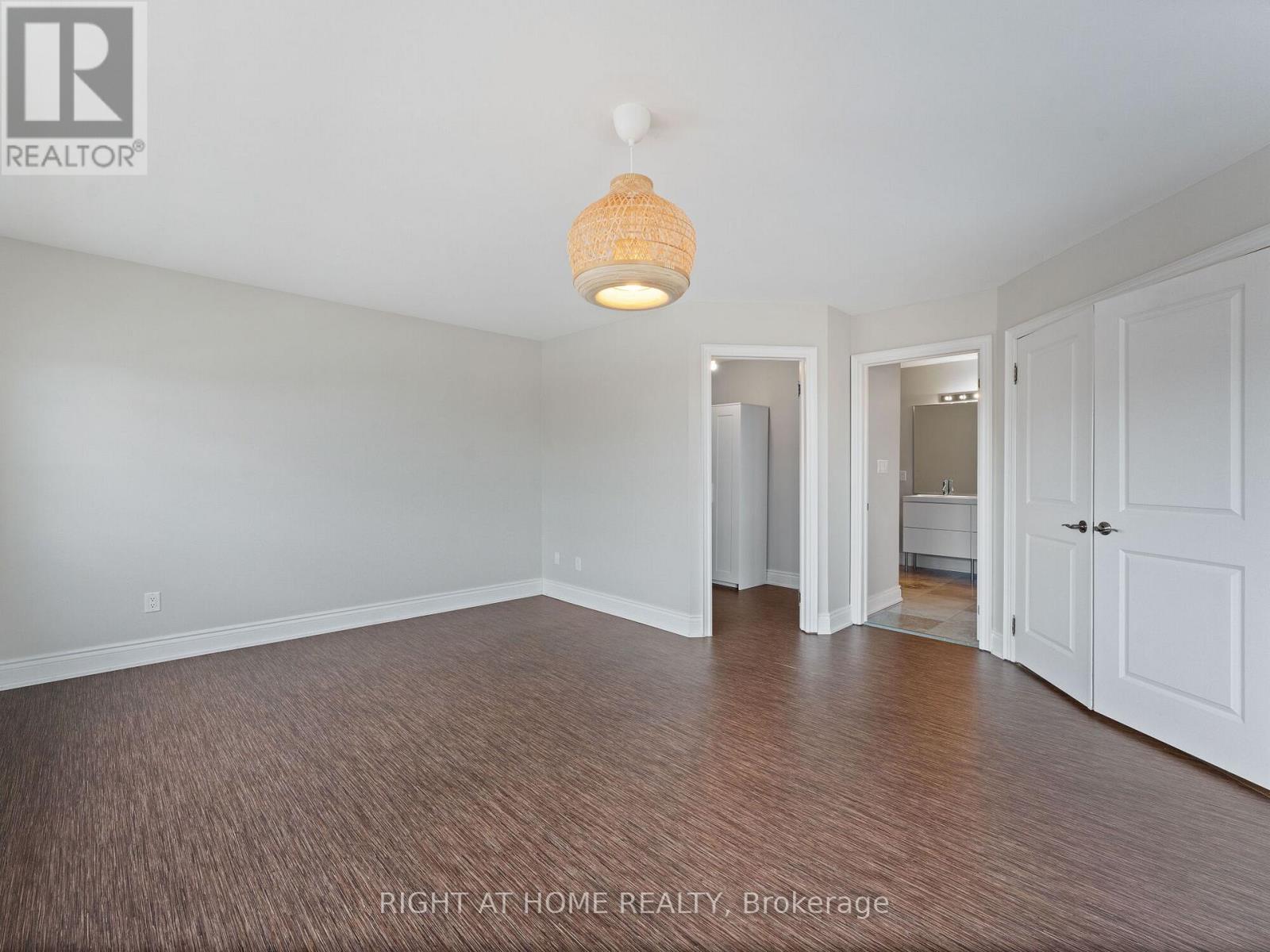 8 - 120 Bronte Road Property Photo 15