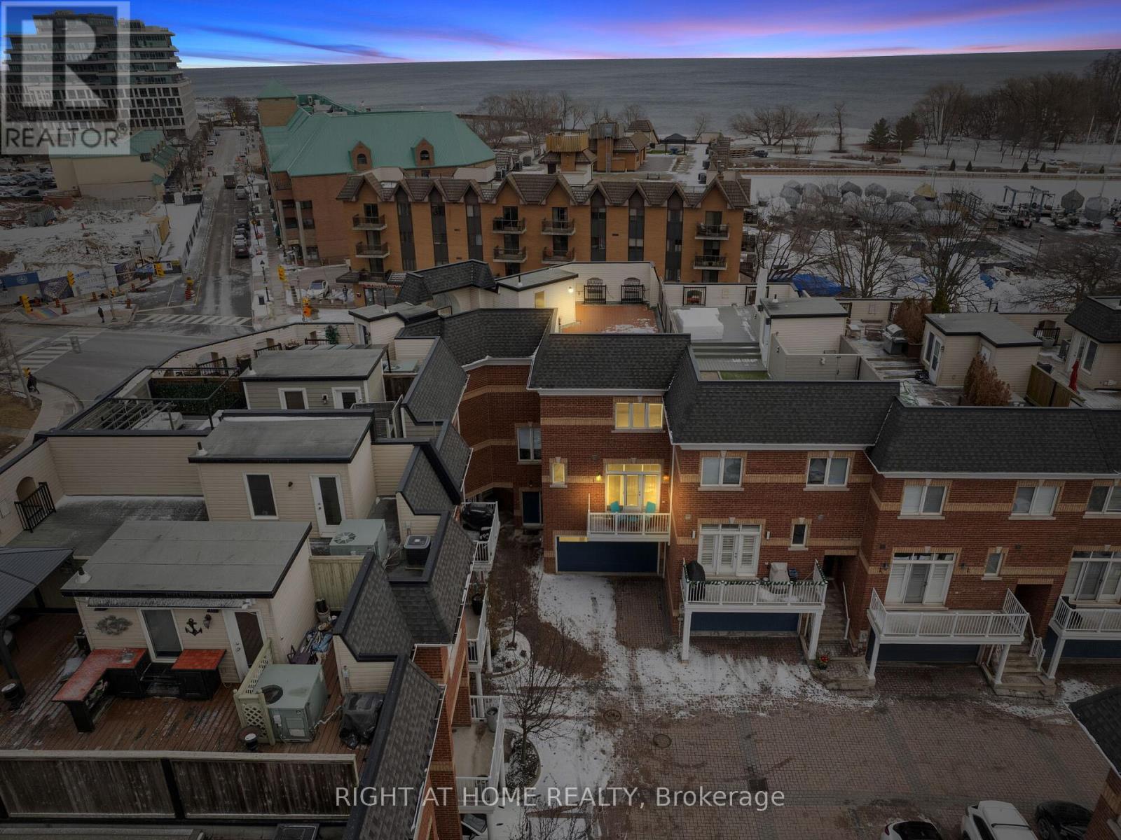 8 - 120 Bronte Road Property Photo 24