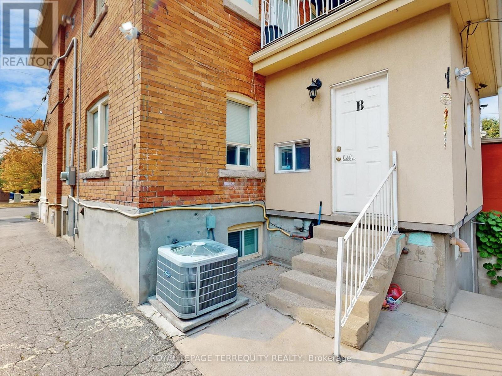 197 Park Lawn Road Property Photo 11