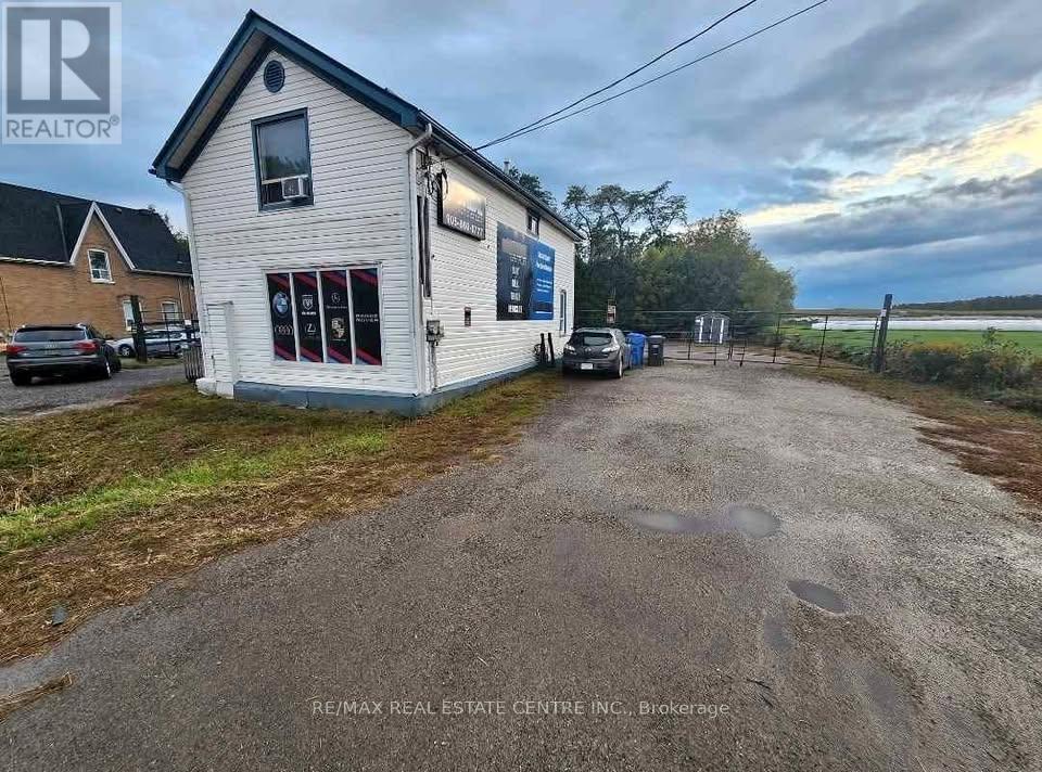 15426 Airport Road Property Photo 1