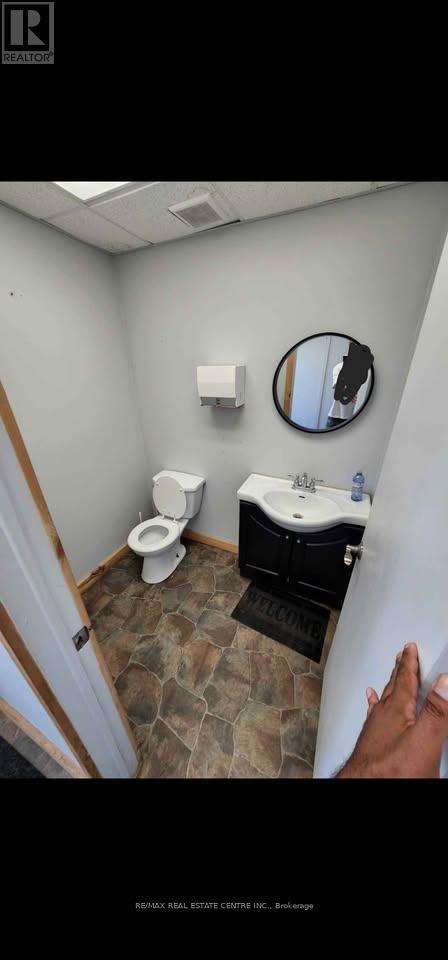 15426 Airport Road Property Photo 3