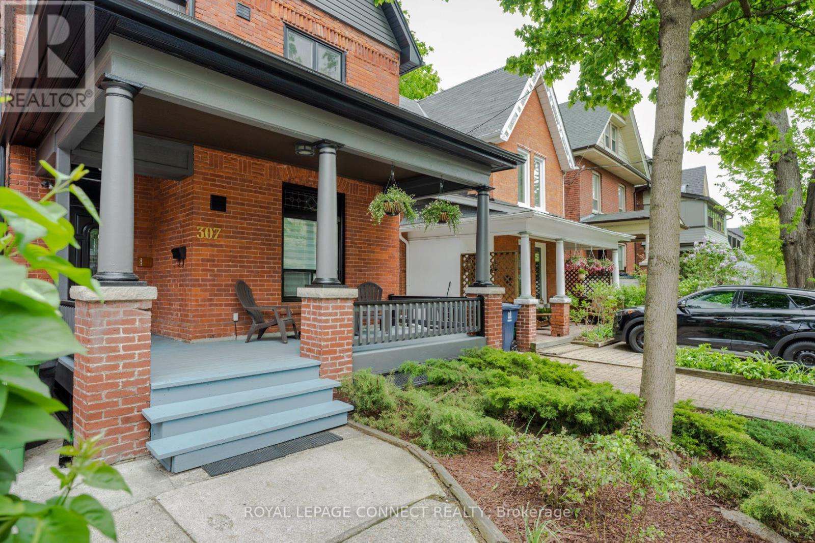 307 Pacific Avenue Property Photo 2
