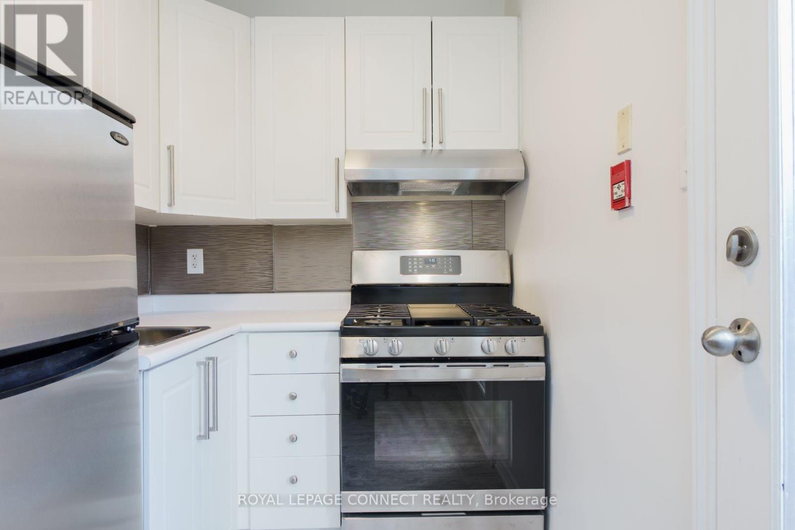 307 Pacific Avenue Property Photo 17