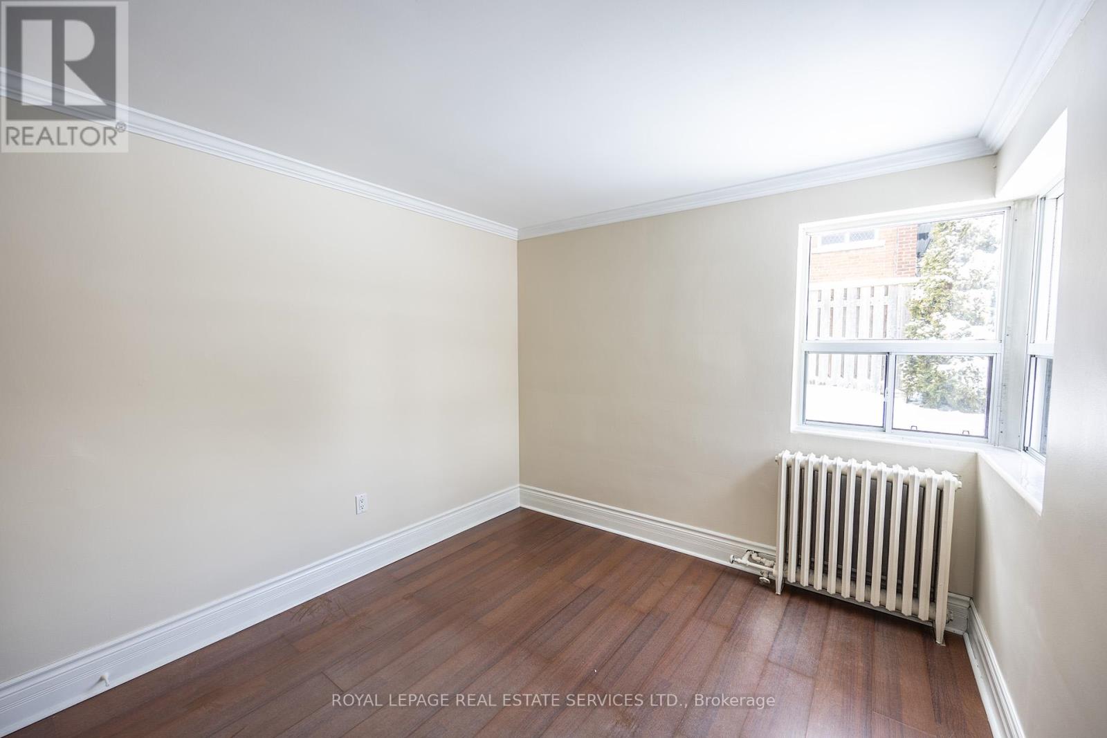 1 - 12 Cayuga Avenue Property Photo 5