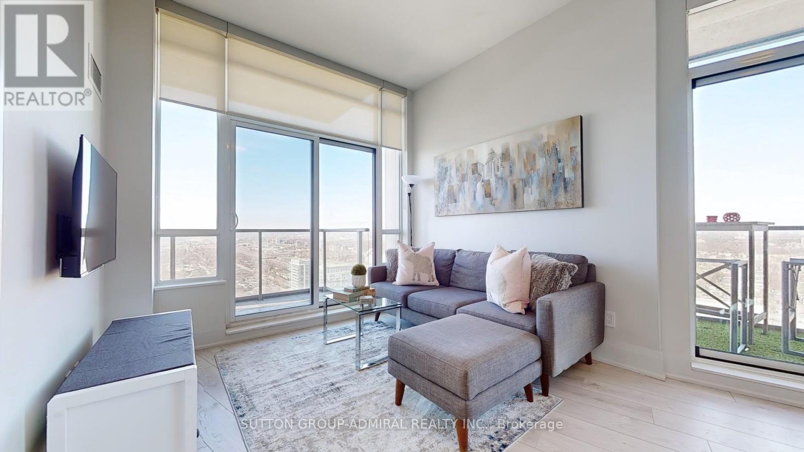 4205 - 36 Park Lawn Road Property Photo 12