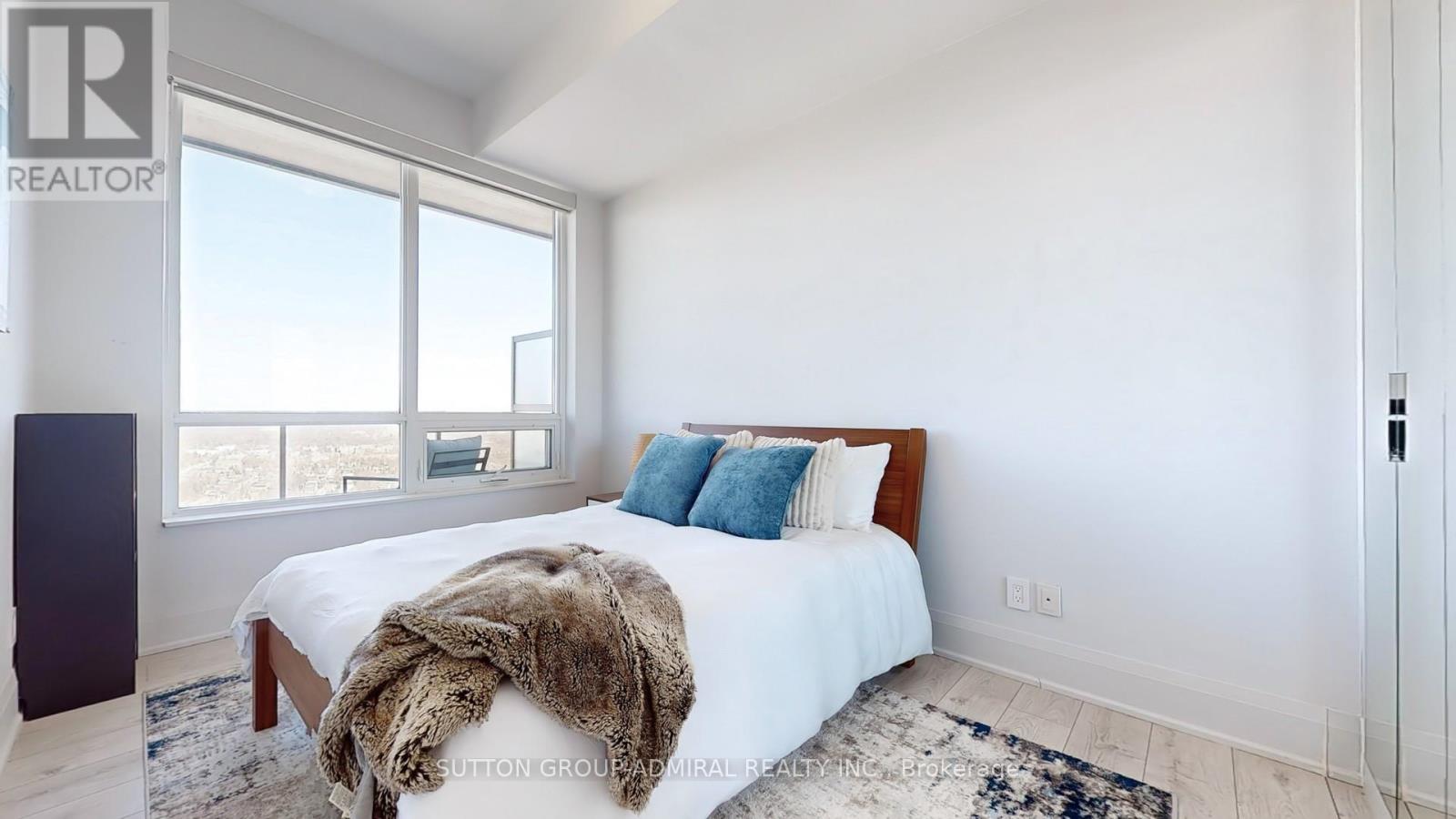 4205 - 36 Park Lawn Road Property Photo 24