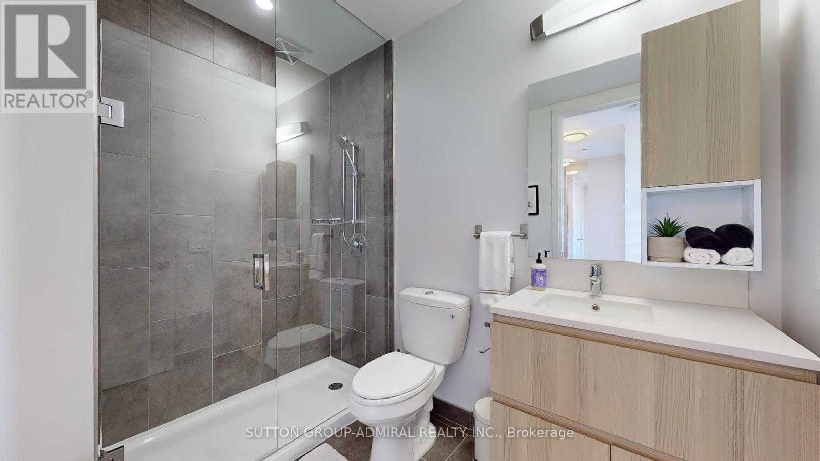 4205 - 36 Park Lawn Road Property Photo 27