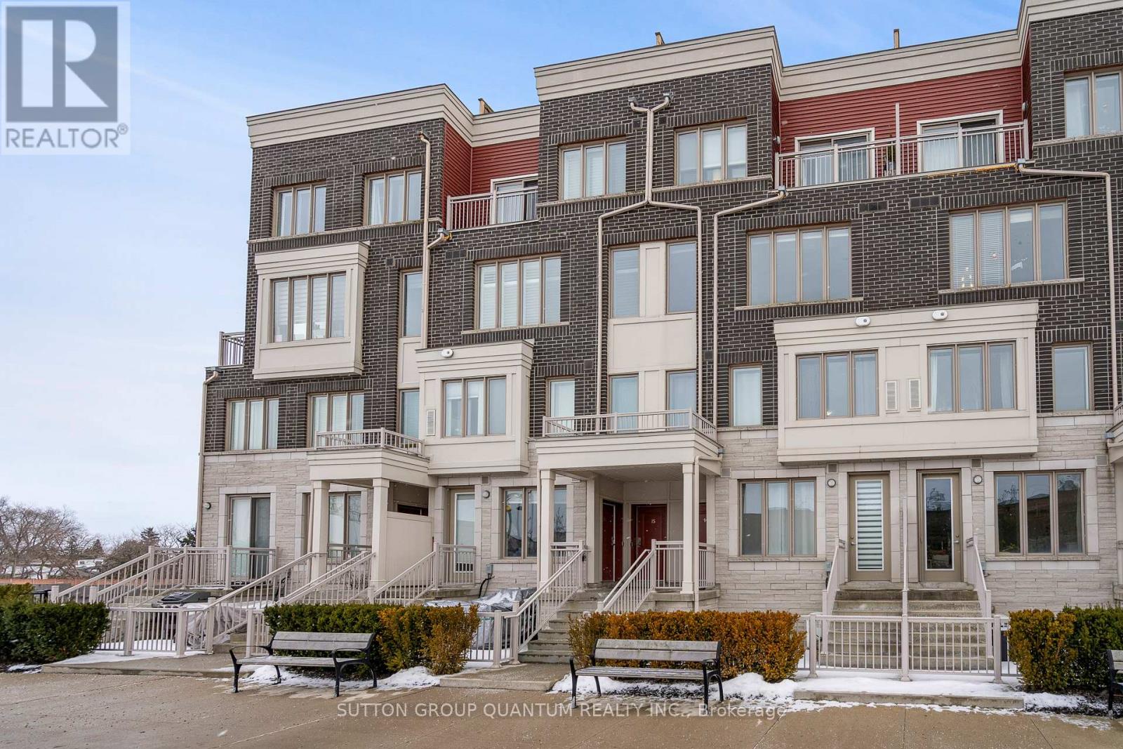 15 - 145 Long Branch Avenue Property Photo 32