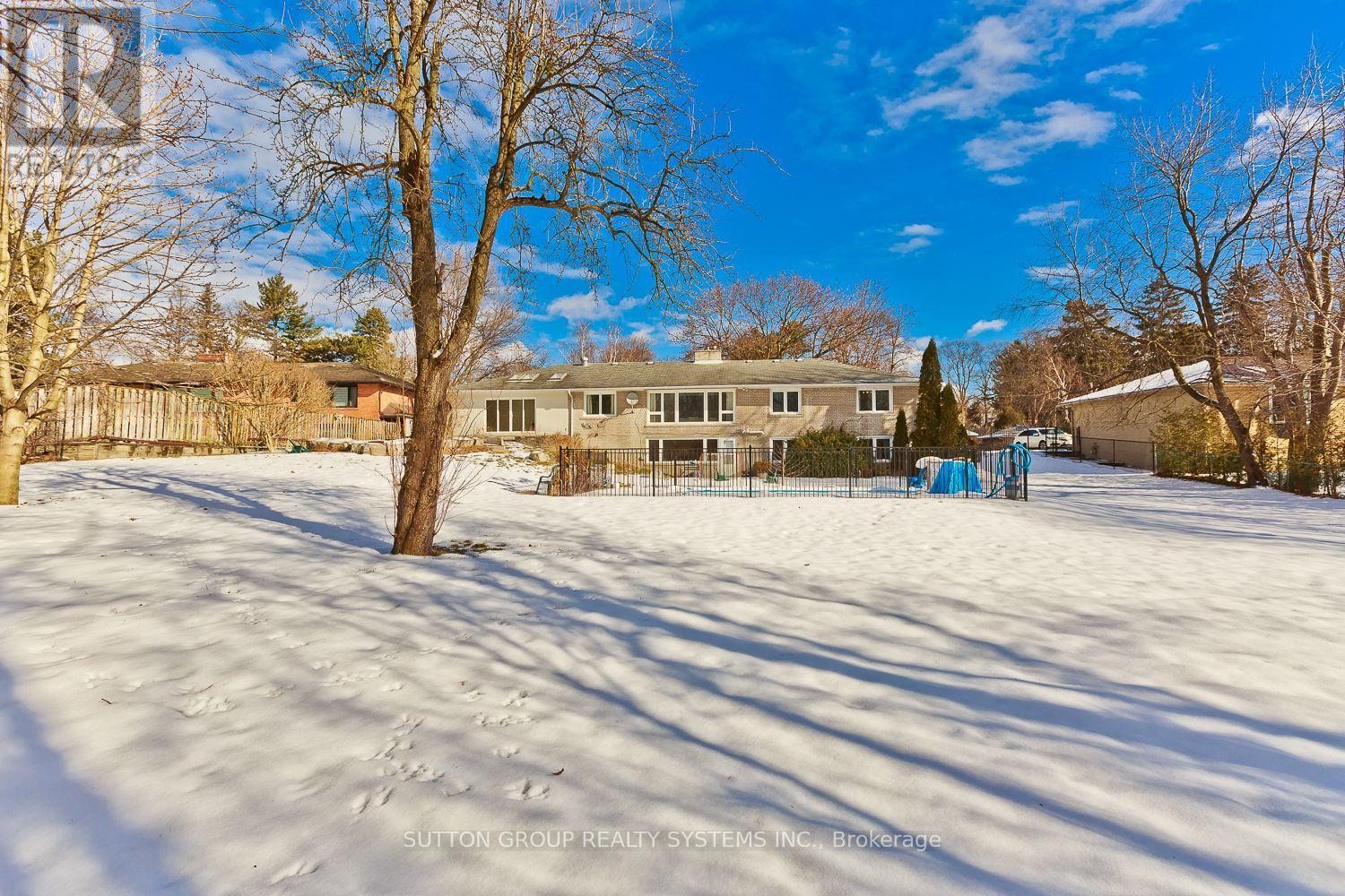 1606 Crediton Parkway E Property Photo 3
