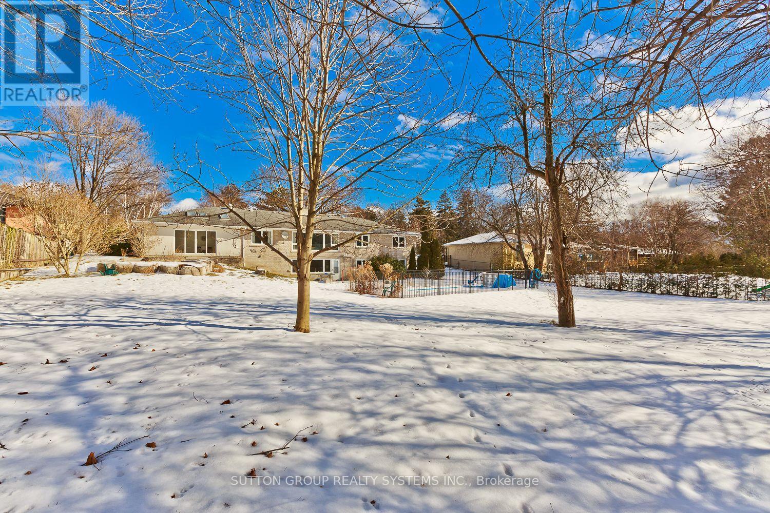 1606 Crediton Parkway E Property Photo 5