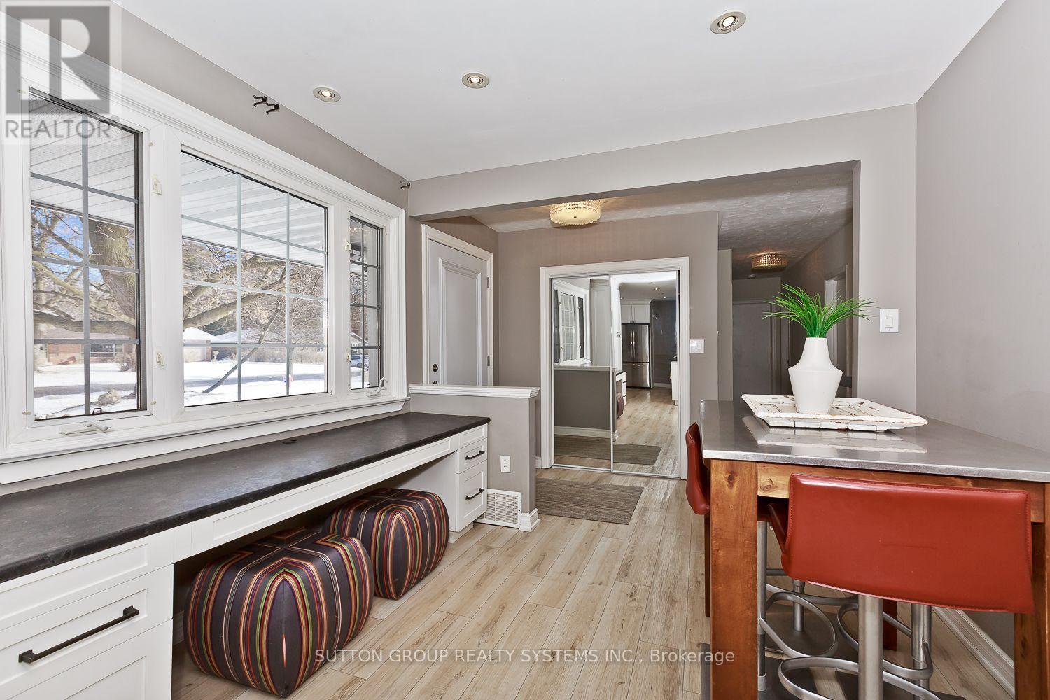 1606 Crediton Parkway E Property Photo 18