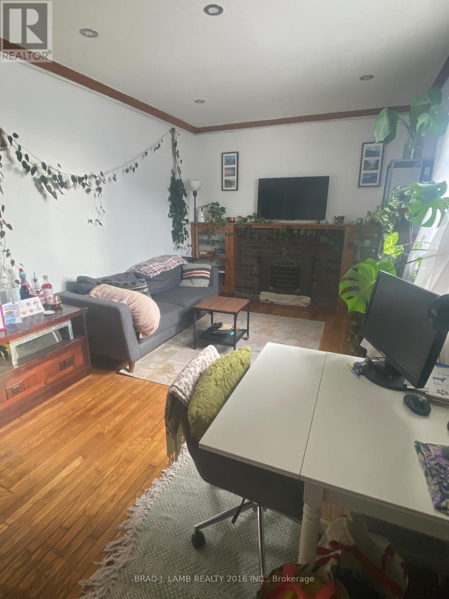 3 - 28 Springhurst Avenue Property Photo 1