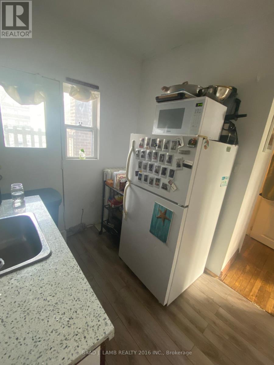 3 - 28 Springhurst Avenue Property Photo 11