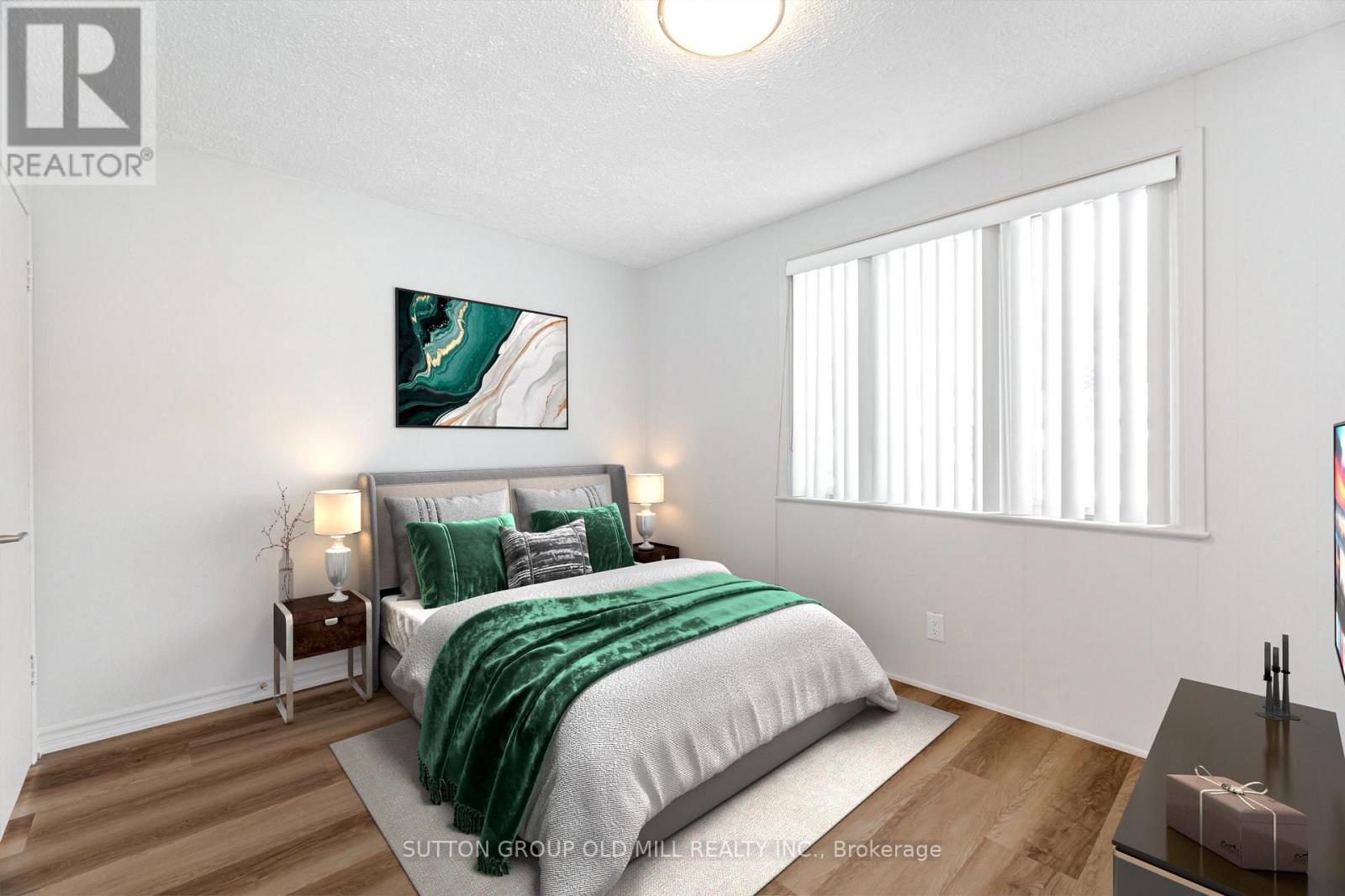 656 Hyacinthe Boulevard Property Photo 12