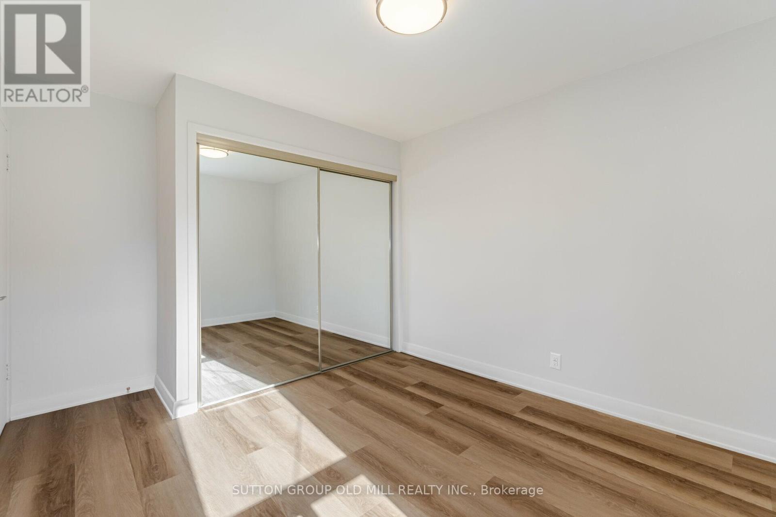 656 Hyacinthe Boulevard Property Photo 15