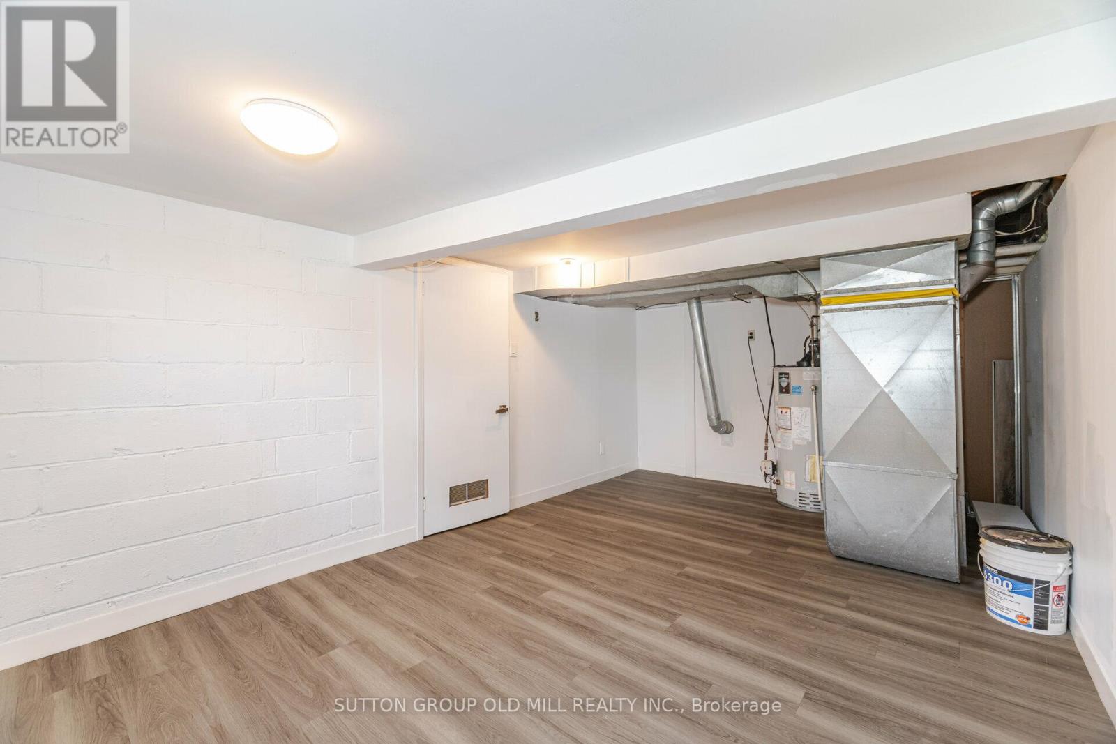 656 Hyacinthe Boulevard Property Photo 24