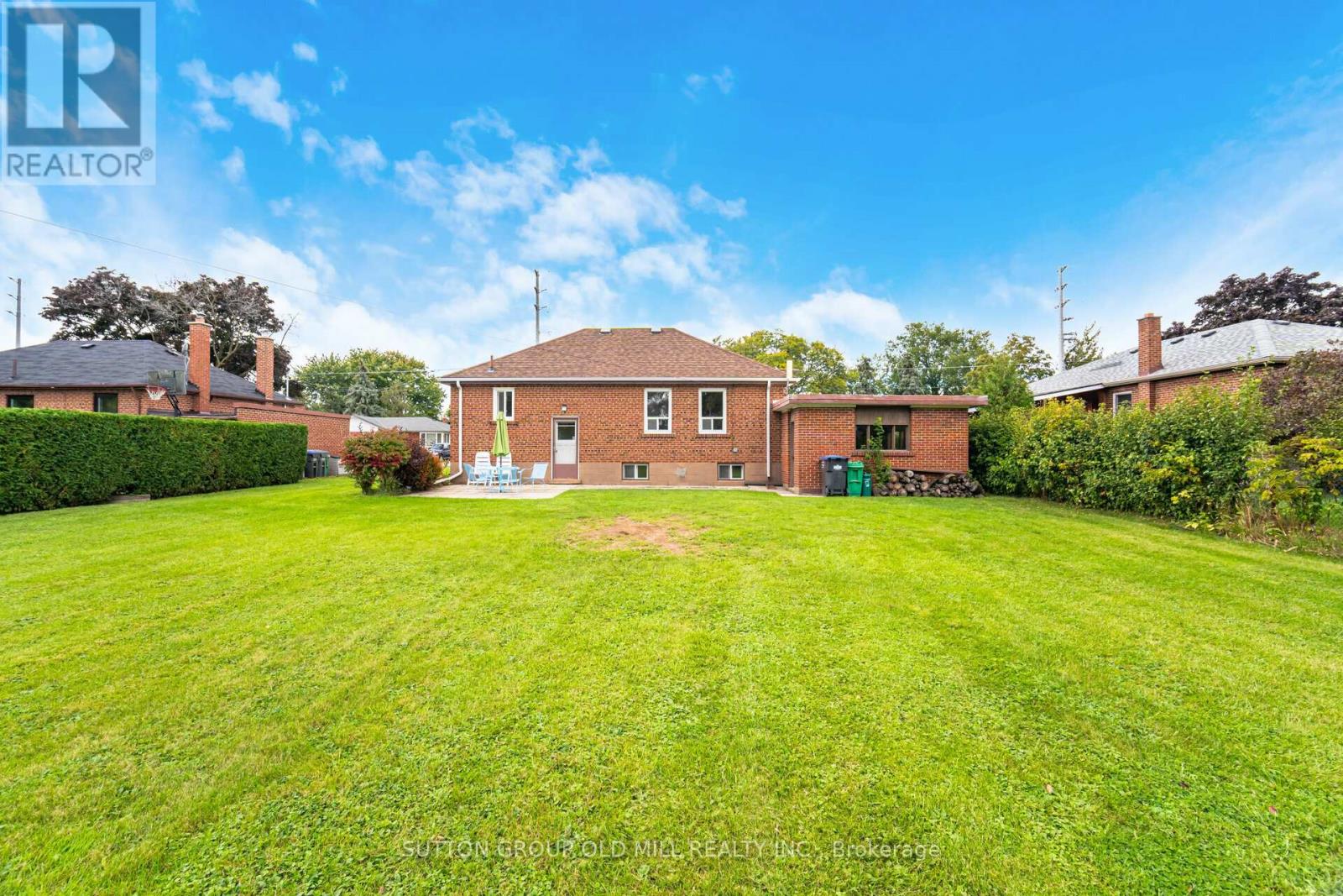 656 Hyacinthe Boulevard Property Photo 28