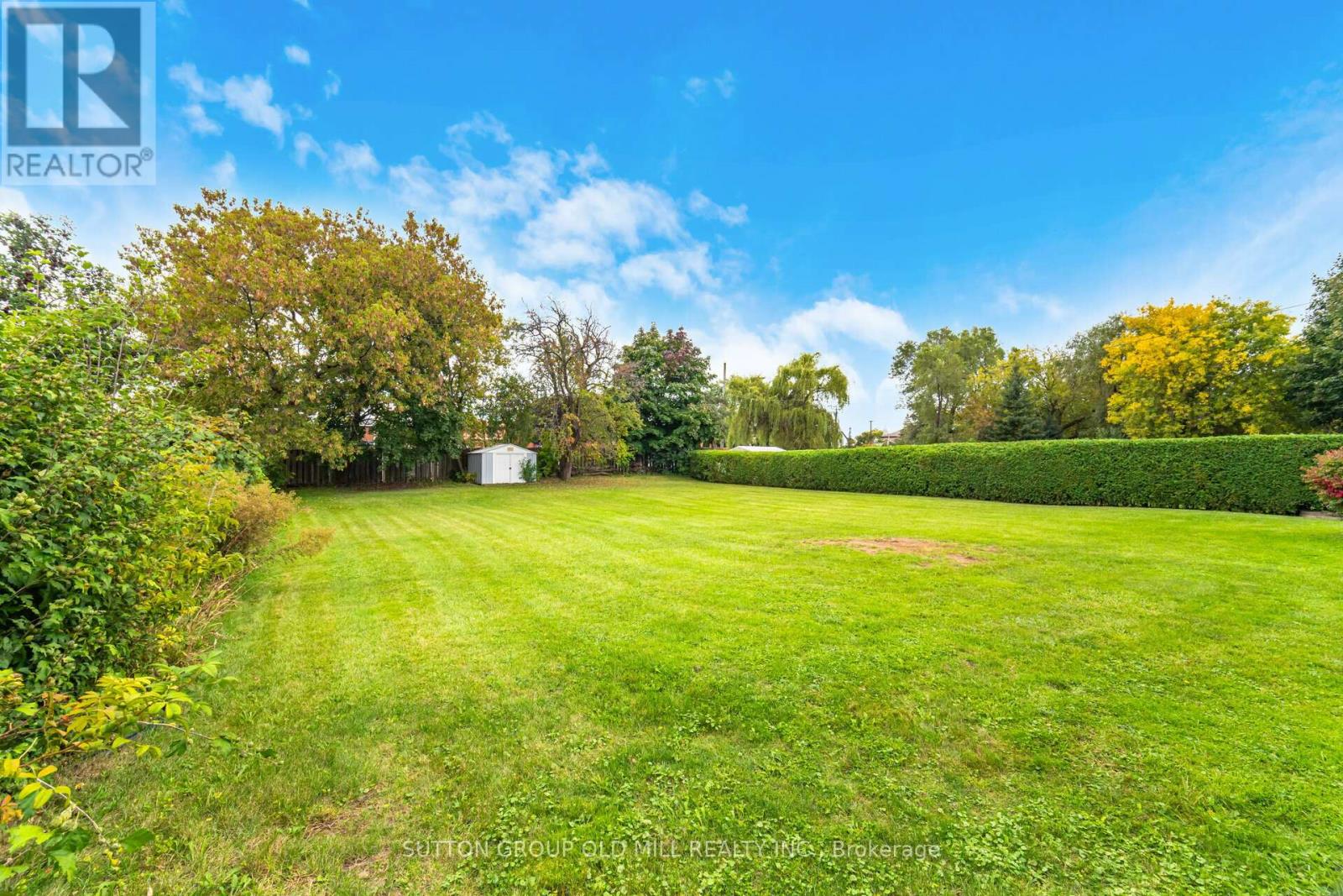 656 Hyacinthe Boulevard Property Photo 30