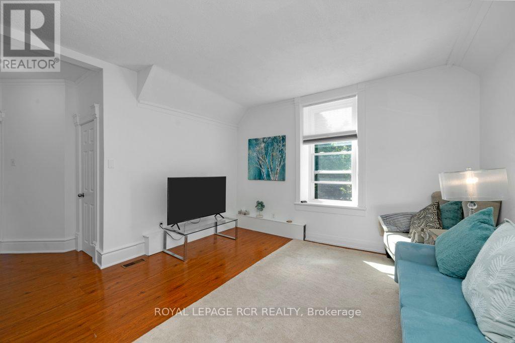 9 Second Avenue Property Photo 20
