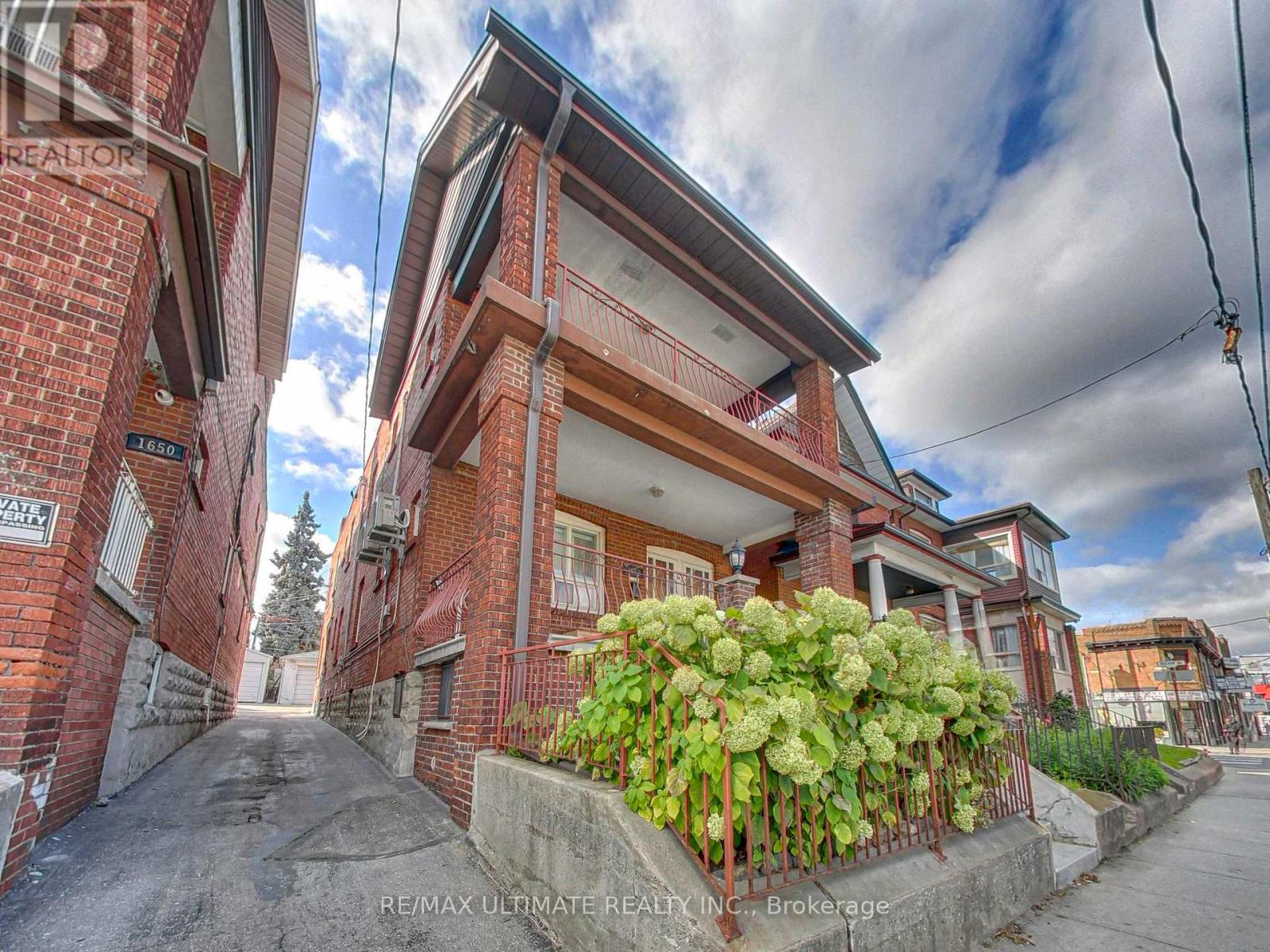 B - 1652 Dufferin Street Property Photo 1
