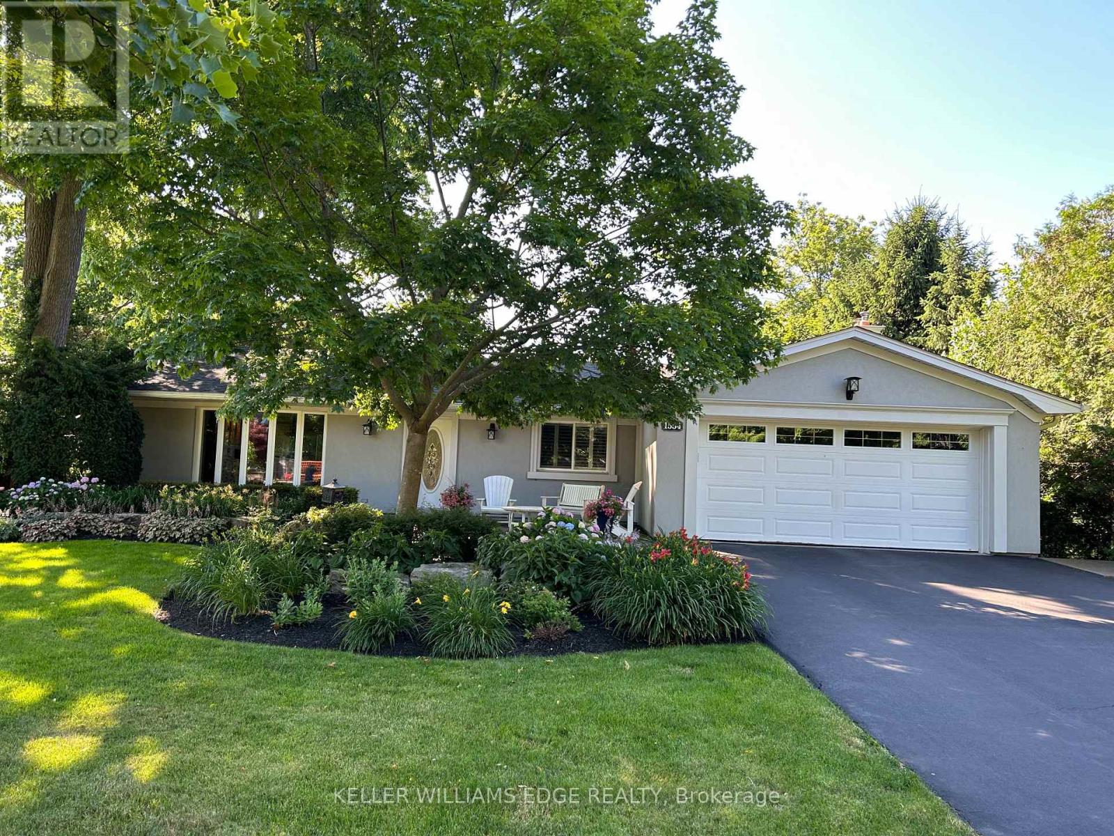 1554 Venetia Drive Property Photo 3