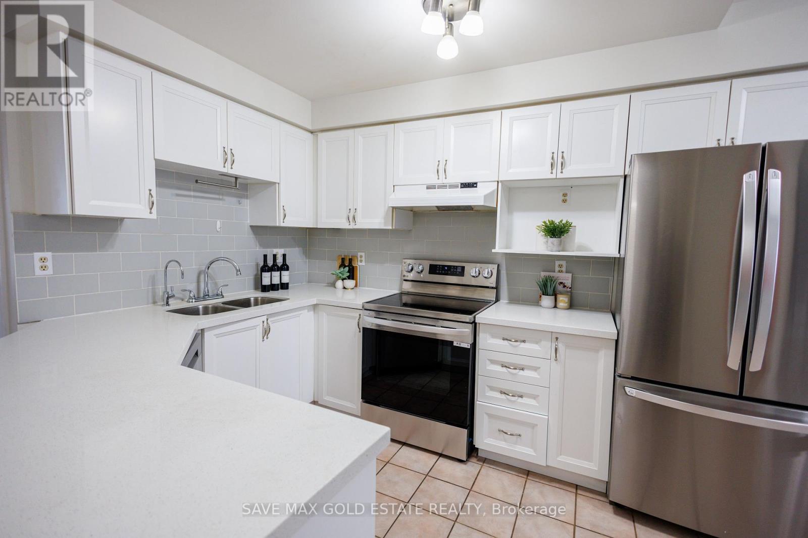 108 Glenashton Drive Property Photo 11