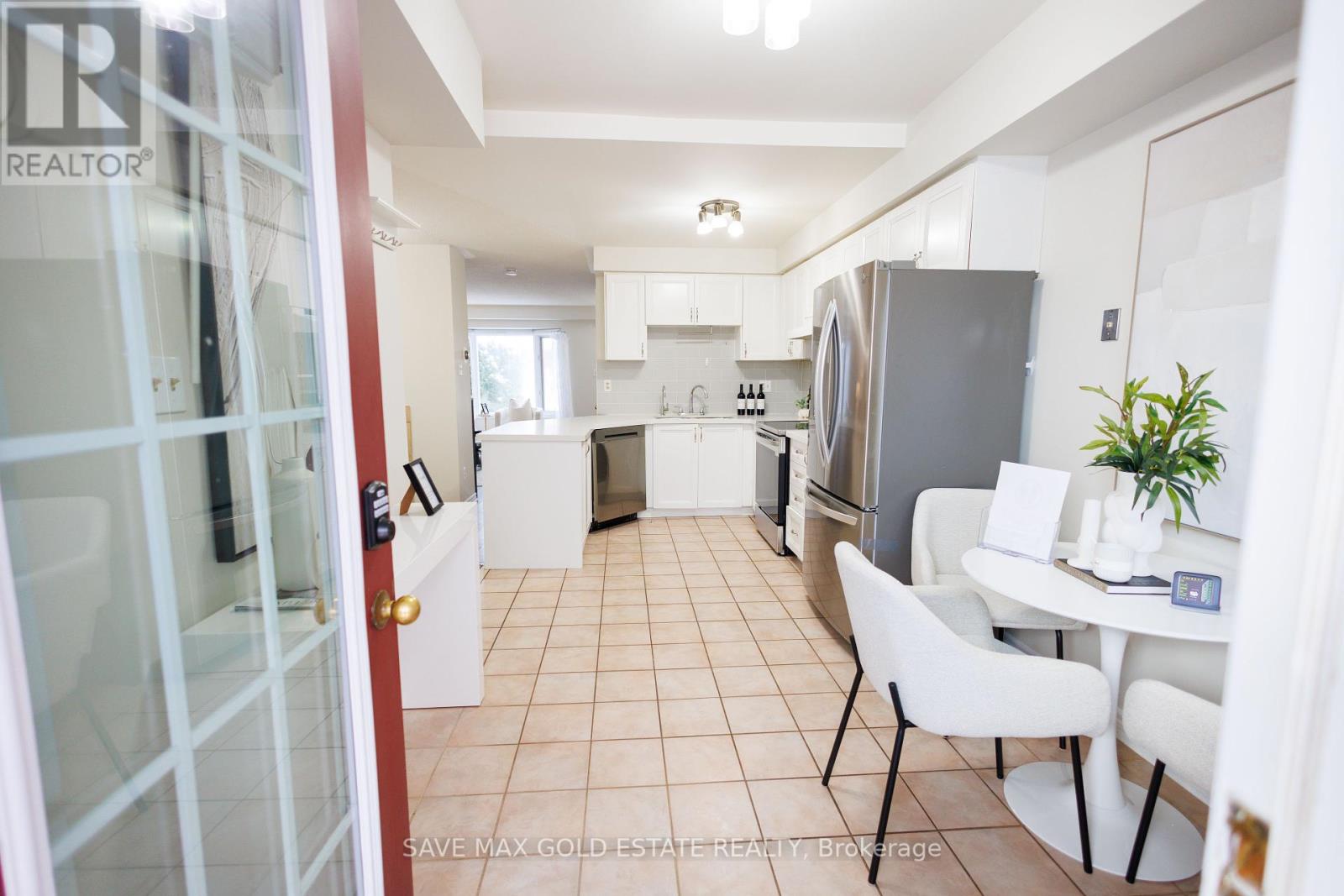 108 Glenashton Drive Property Photo 13