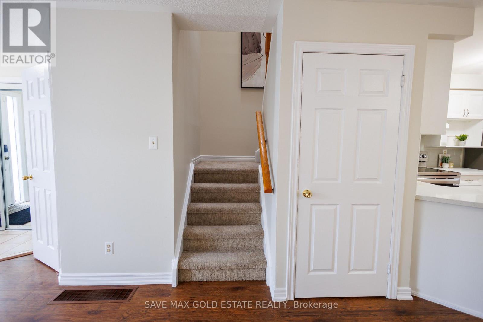 108 Glenashton Drive Property Photo 18